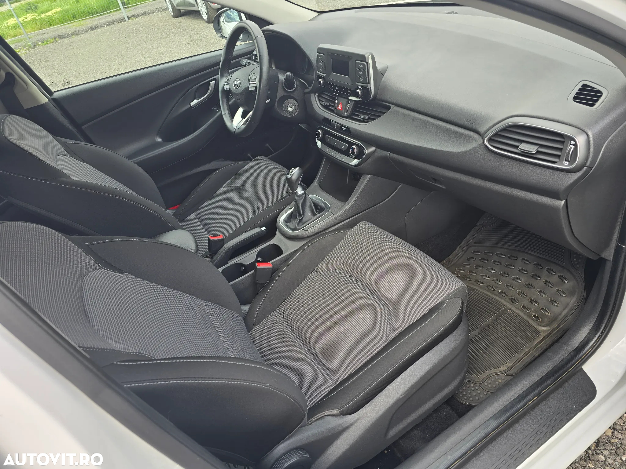 Hyundai i30 1.5 110CP 5DR M/T Comfort - 11