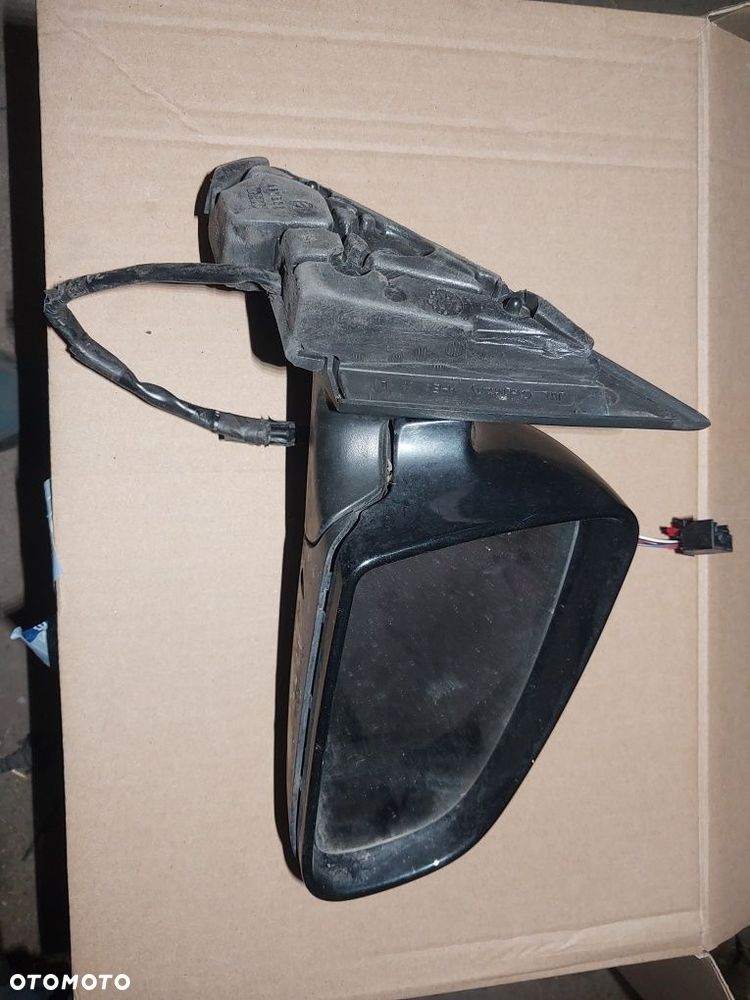 Lusterko prawe elektryczne audi a3 8p sportback kolor lz9y - 1