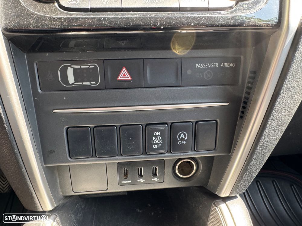 Mitsubishi L200 Pick Up 4x4 S&S Cabine Dupla Select - 19