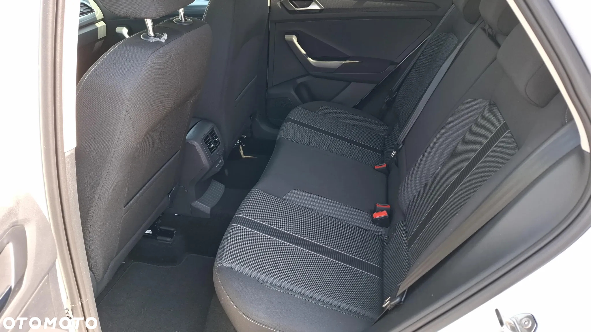 Volkswagen T-Roc 1.5 TSI Life Plus DSG - 10