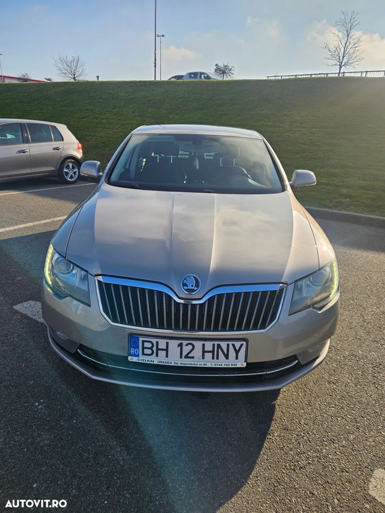 Skoda Superb 2.0 TDI DSG Comfort - 16