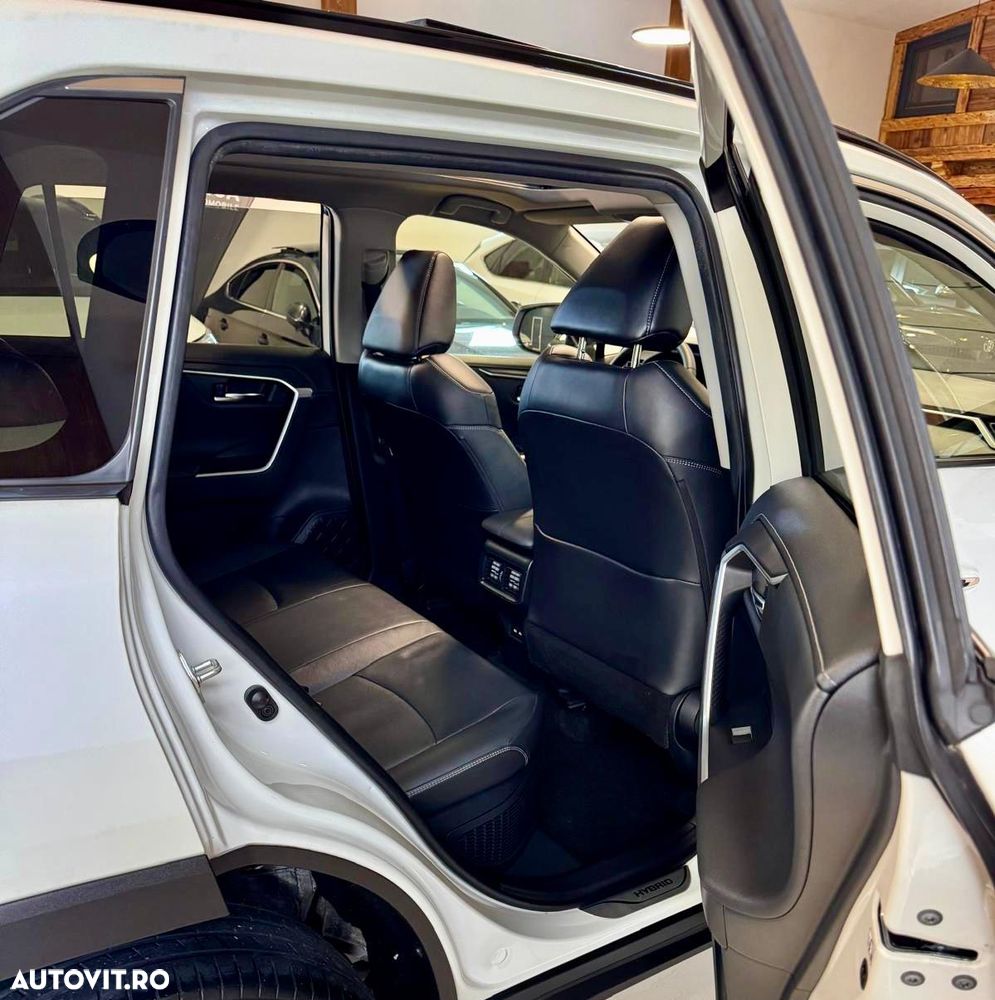 Toyota RAV4 - 16