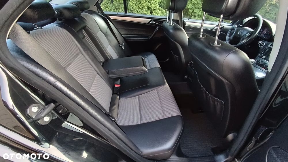 Mercedes-Benz Klasa C 180 Kompressor Avantgarde - 35