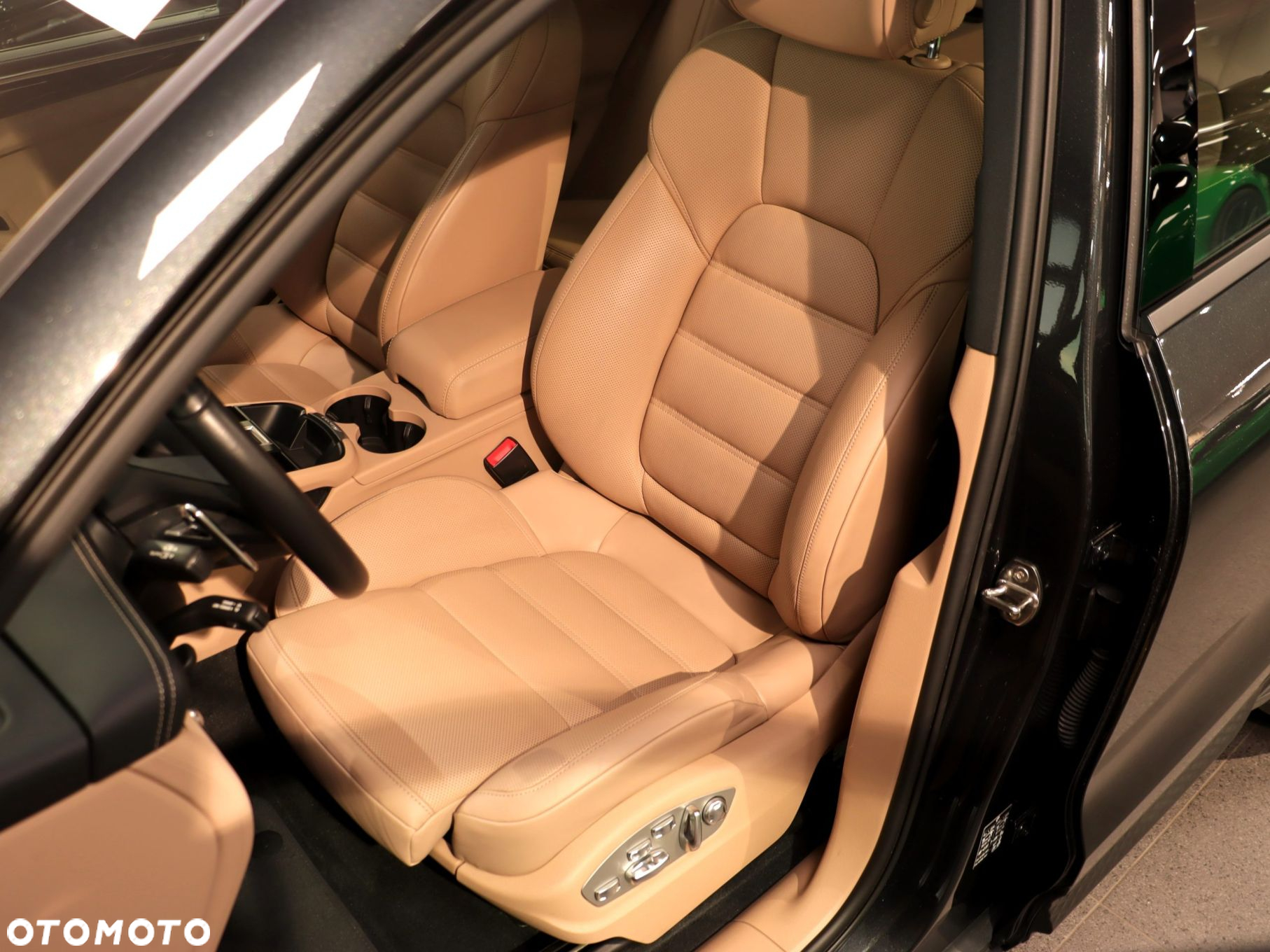 Porsche Macan - 16