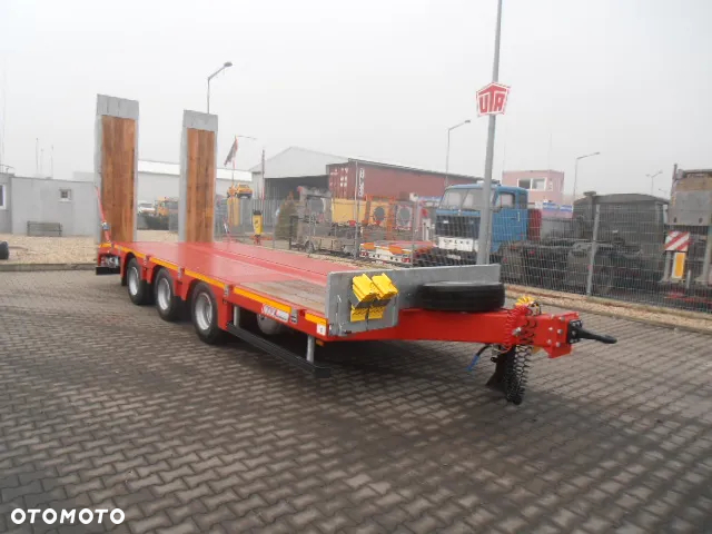 MAX Trailer przyczepa 3 osiowa tridem, najazdy hydrauliczne - 4