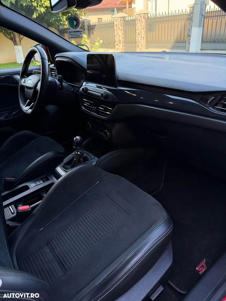 Ford Focus - 9