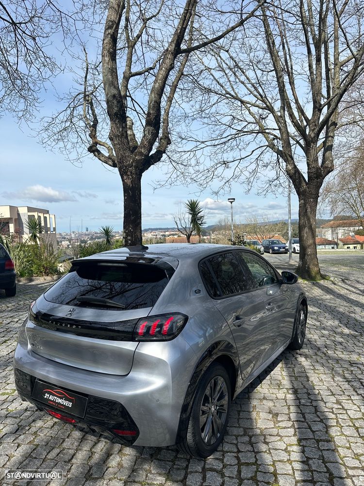 Peugeot e-208 Allure - 8