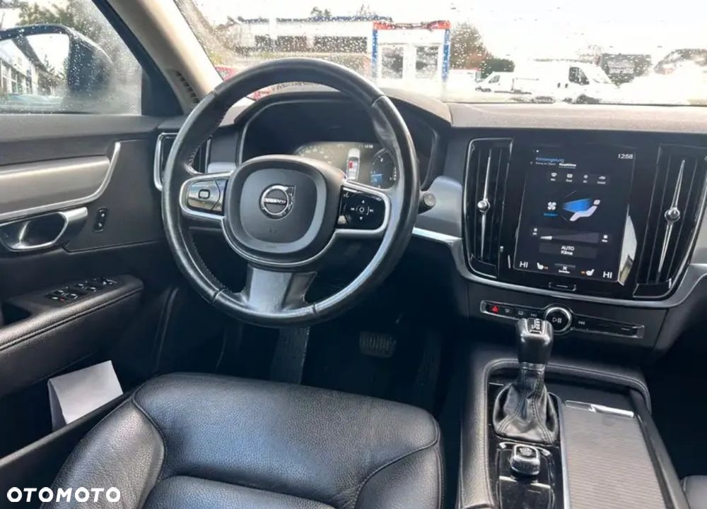 Volvo V90 D3 Momentum Pro - 7