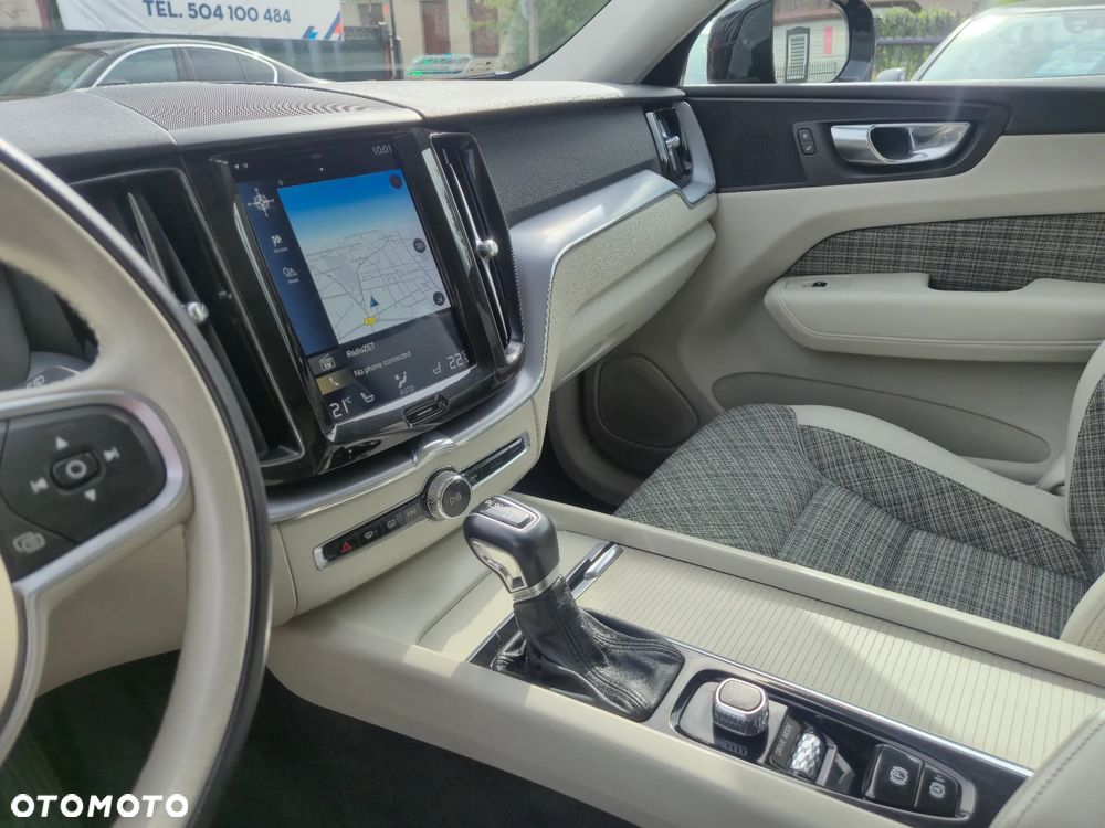 Volvo XC 60 D4 SCR Momentum - 21