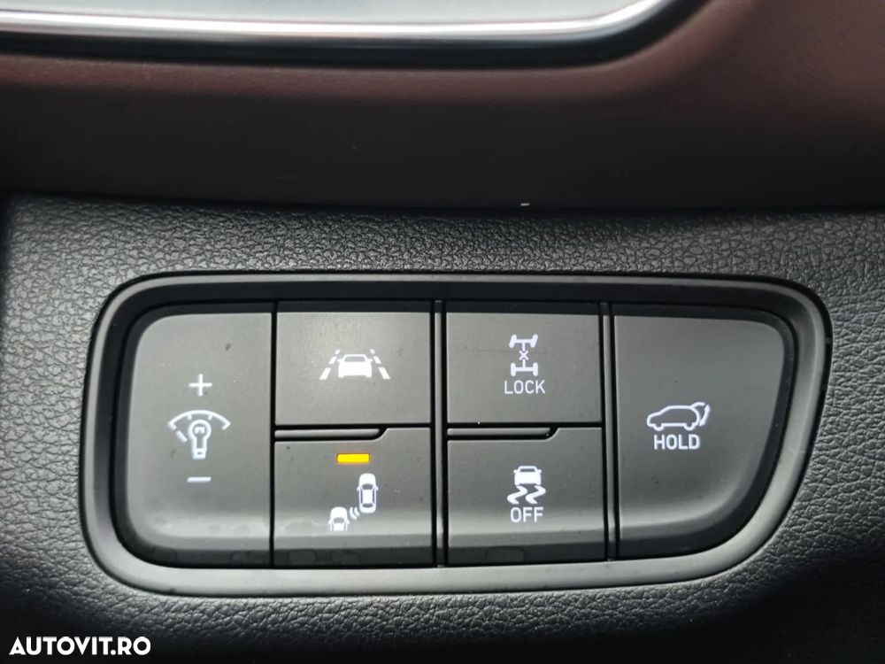 Hyundai Santa Fe 2.2 CRDi 4WD 8AT Luxury - 28