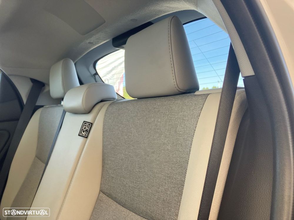 Toyota Yaris 1.5 HDF Luxury - 22