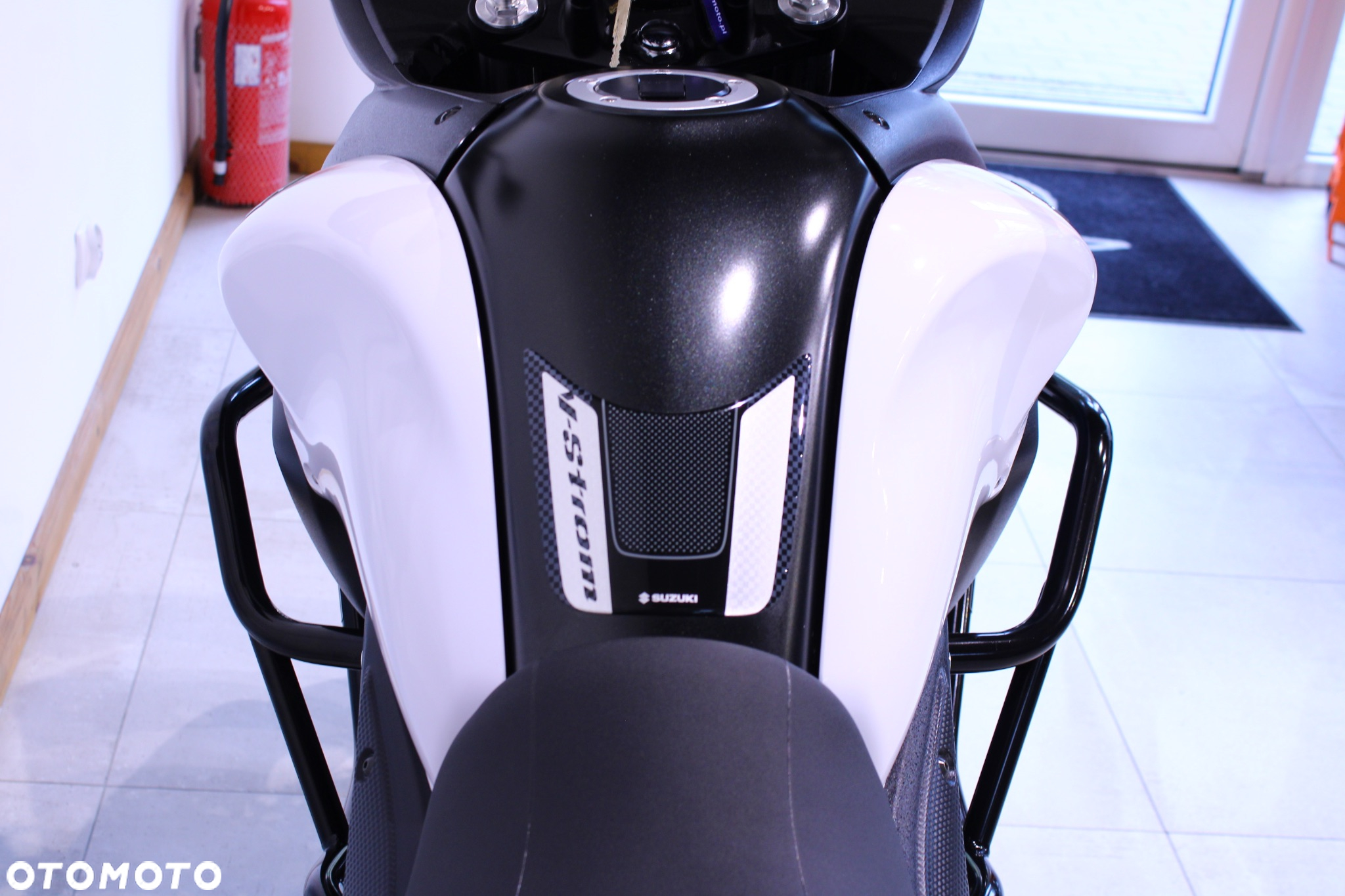 Suzuki DL - 11