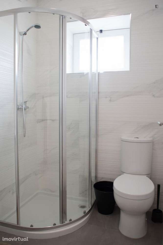 Quarto - localizado em Rio Tinto Porto - Grande imagem: 3/18