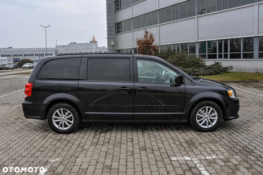 Dodge Grand Caravan - 5
