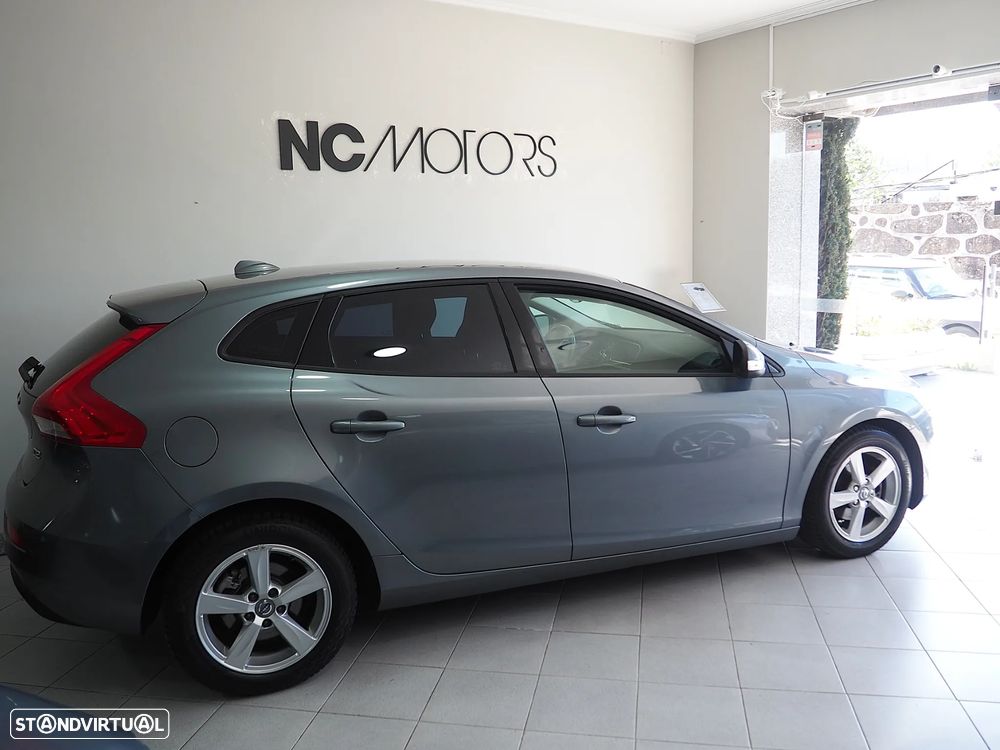 Volvo V40 1.6 D2 Momentum Eco - 7