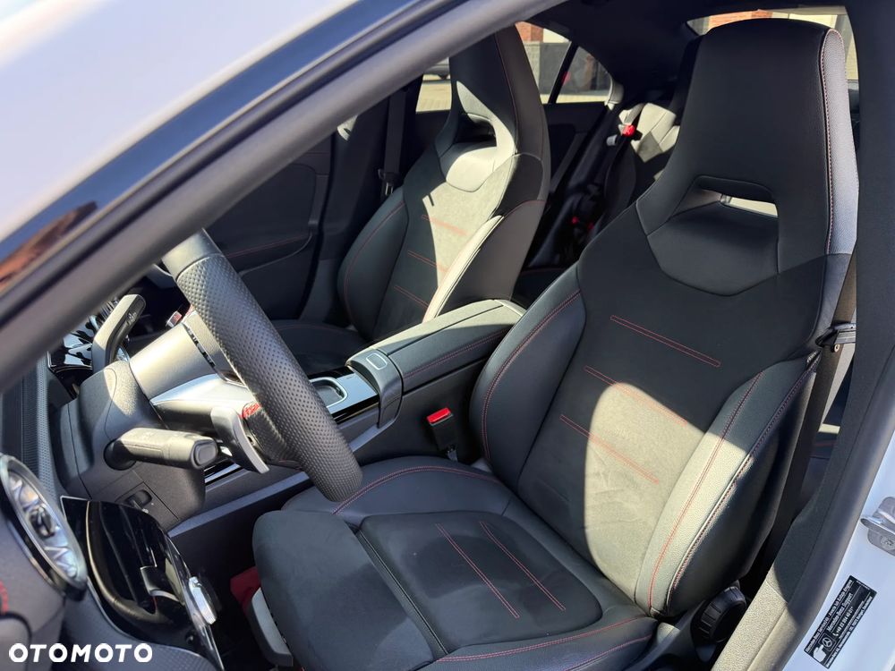 Mercedes-Benz CLA 200 AMG Line 7G-DCT - 20