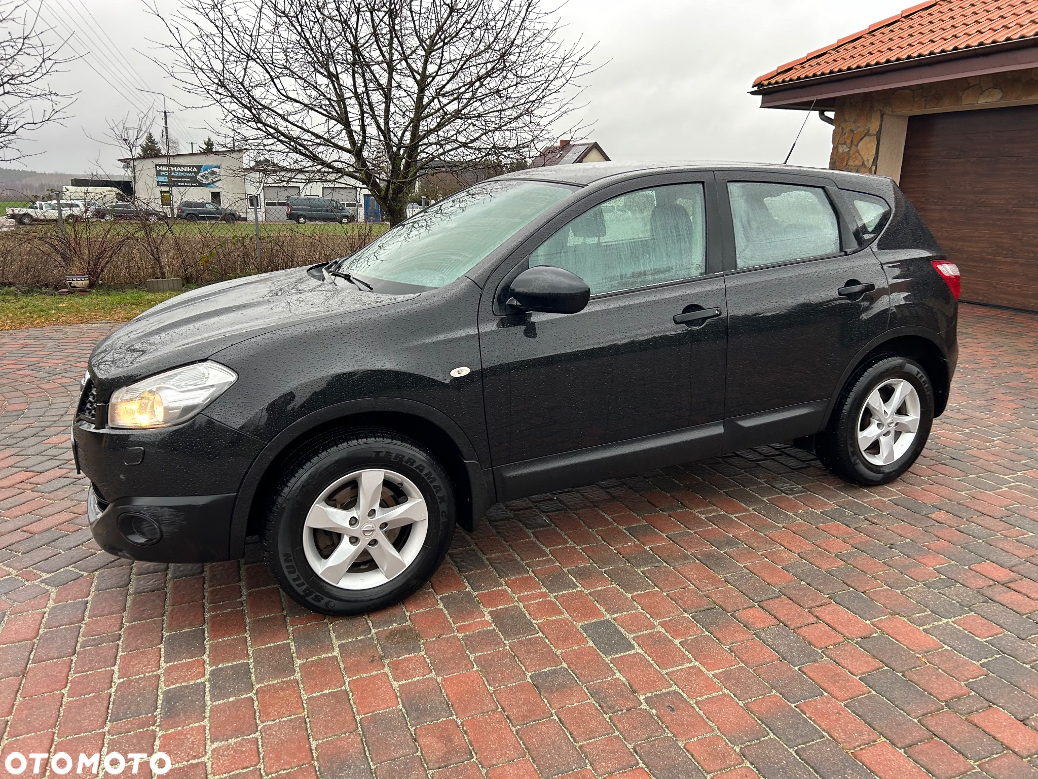 Nissan Qashqai - 2