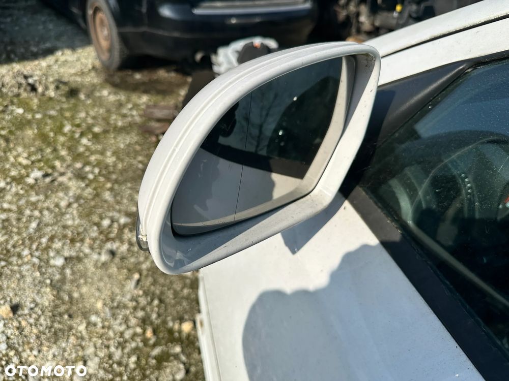 OCTAVIA II LIFT LUSTERKO LEWE PRAWE - 3