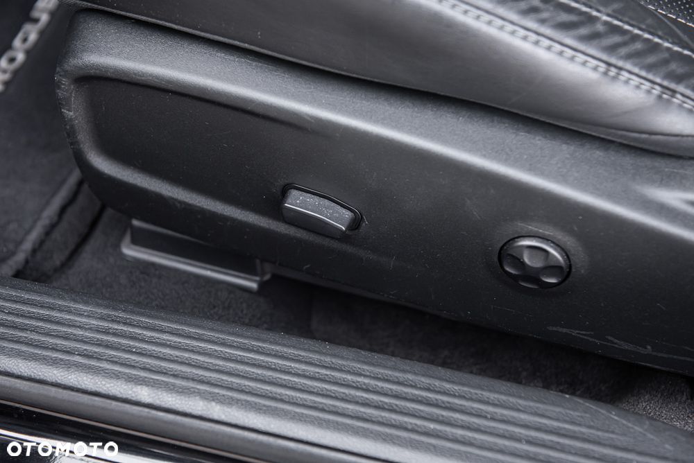 Dodge Challenger 6.4 Scat Pack - 18