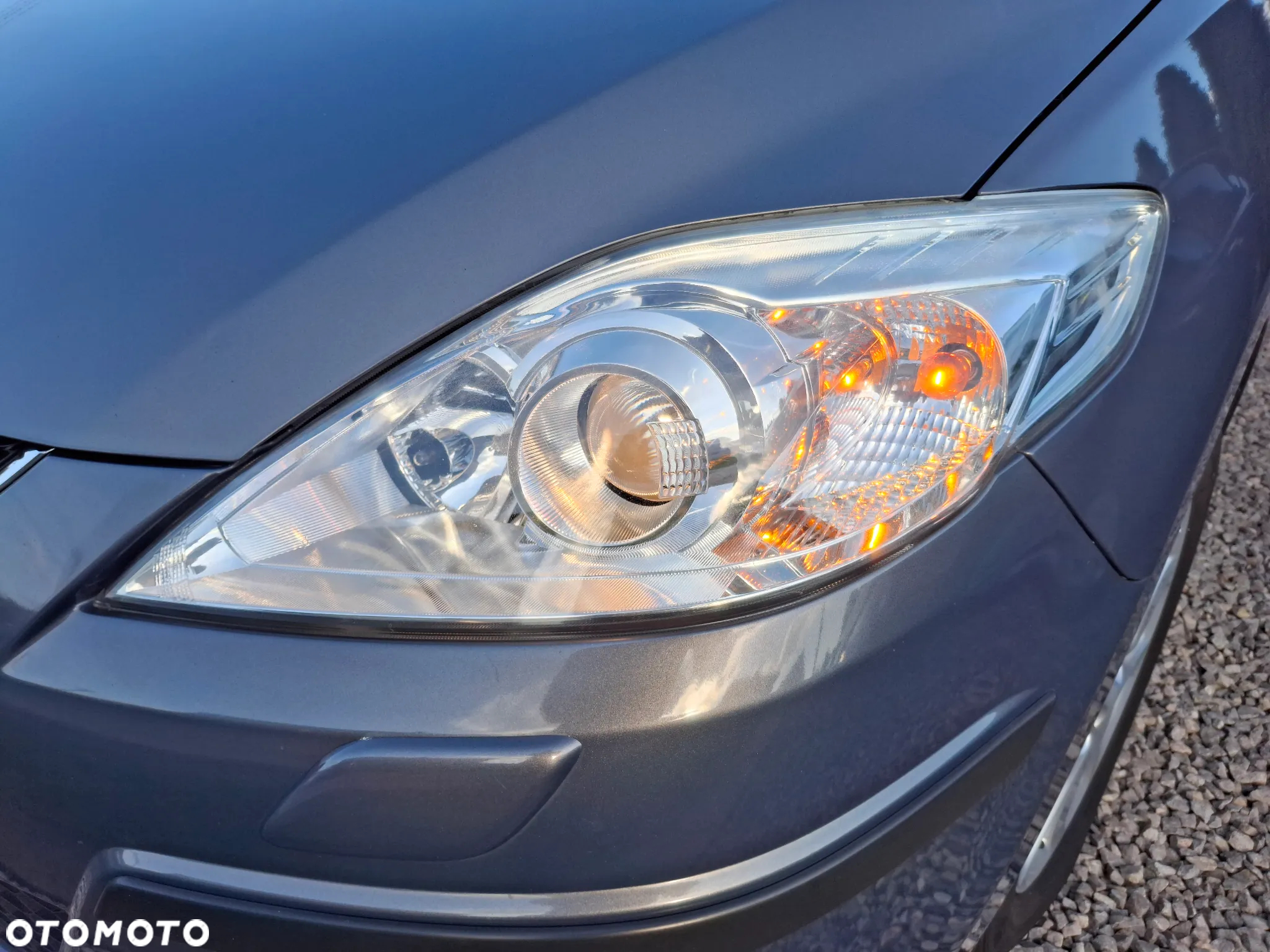 Mazda 5 2.0 CD DPF Exclusive - 16