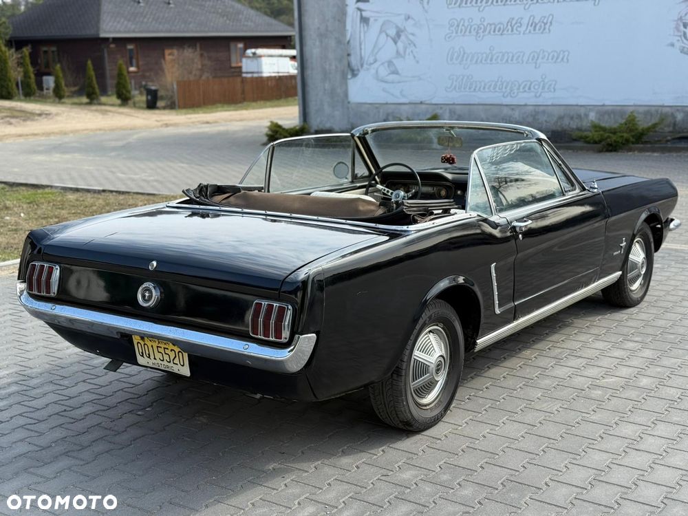 Ford Mustang - 10