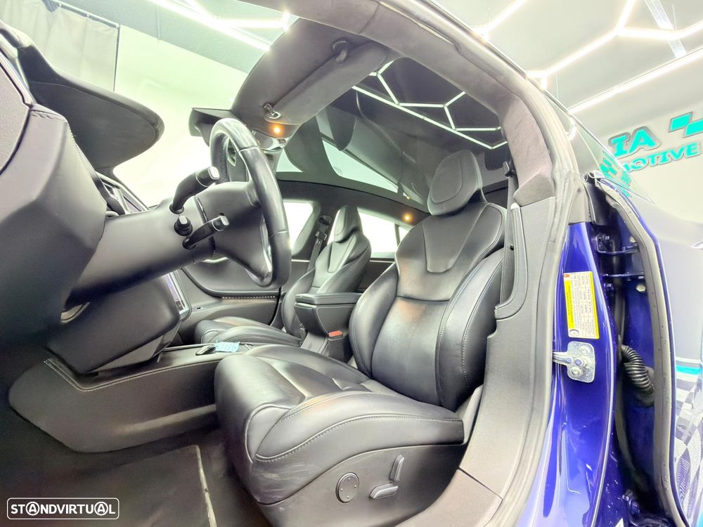 Tesla Model S 75 - 21