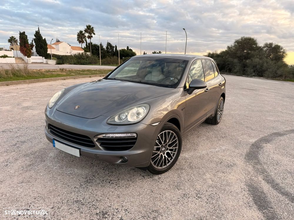 Porsche Cayenne S - 1