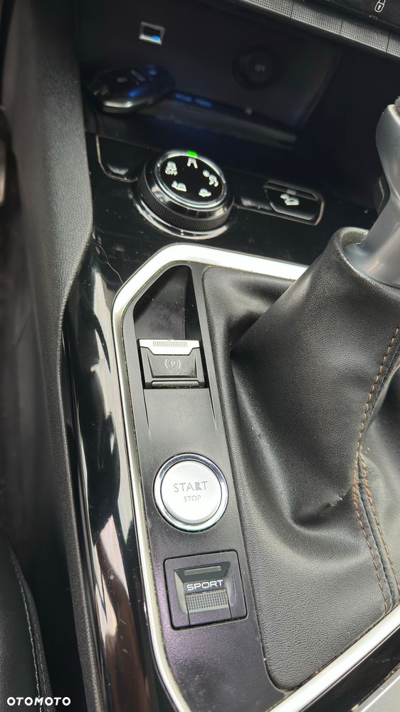 Peugeot 3008 BlueHDi 150 Stop & Start Business-Line - 36