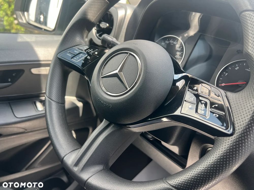 Mercedes-Benz Vito - 20