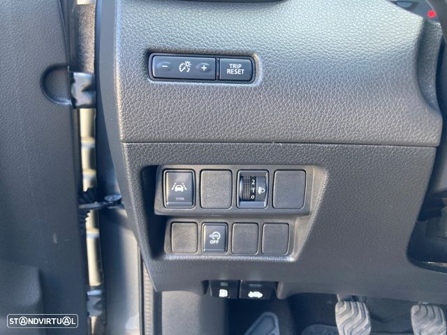 Nissan Qashqai 1.5 dCi N-Connecta - 23