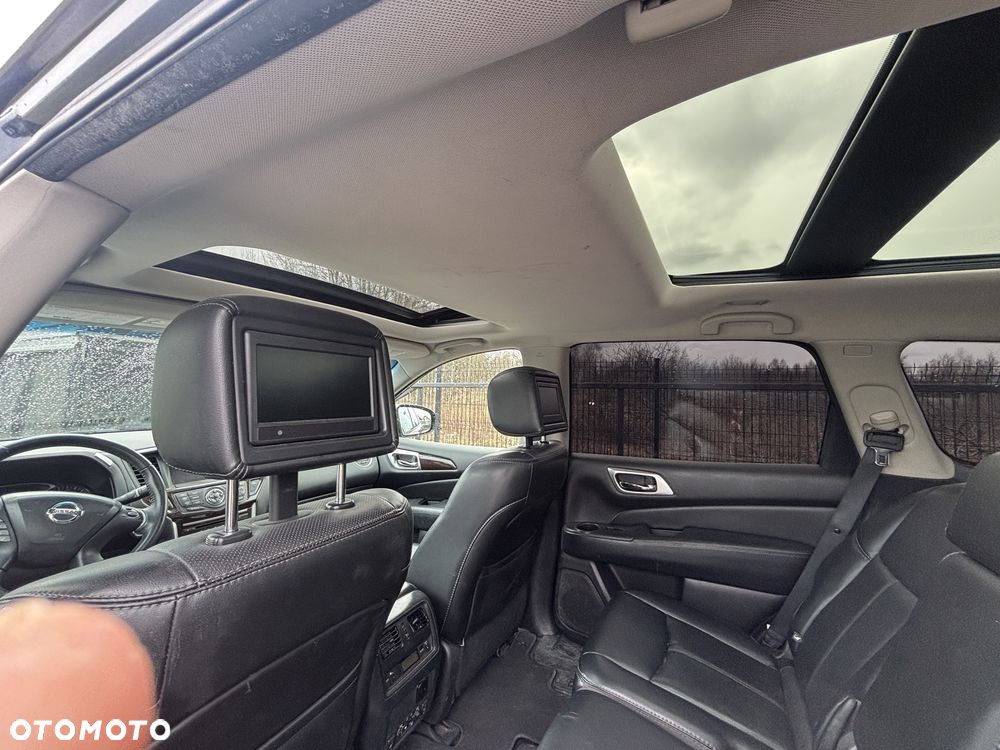 Nissan Pathfinder - 8
