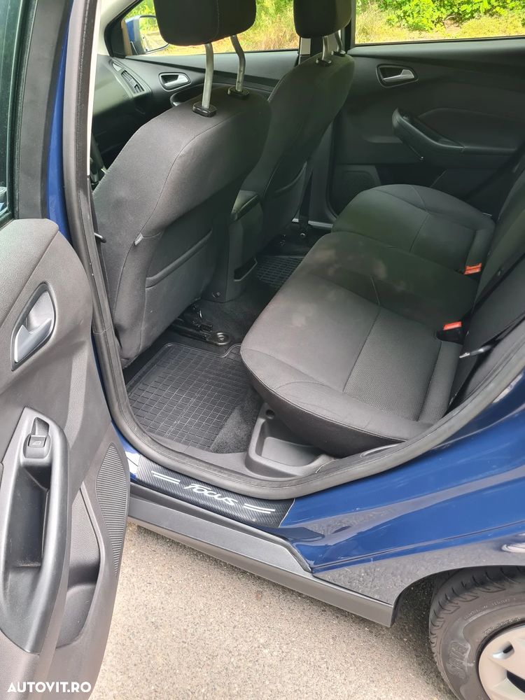Ford Focus - 11