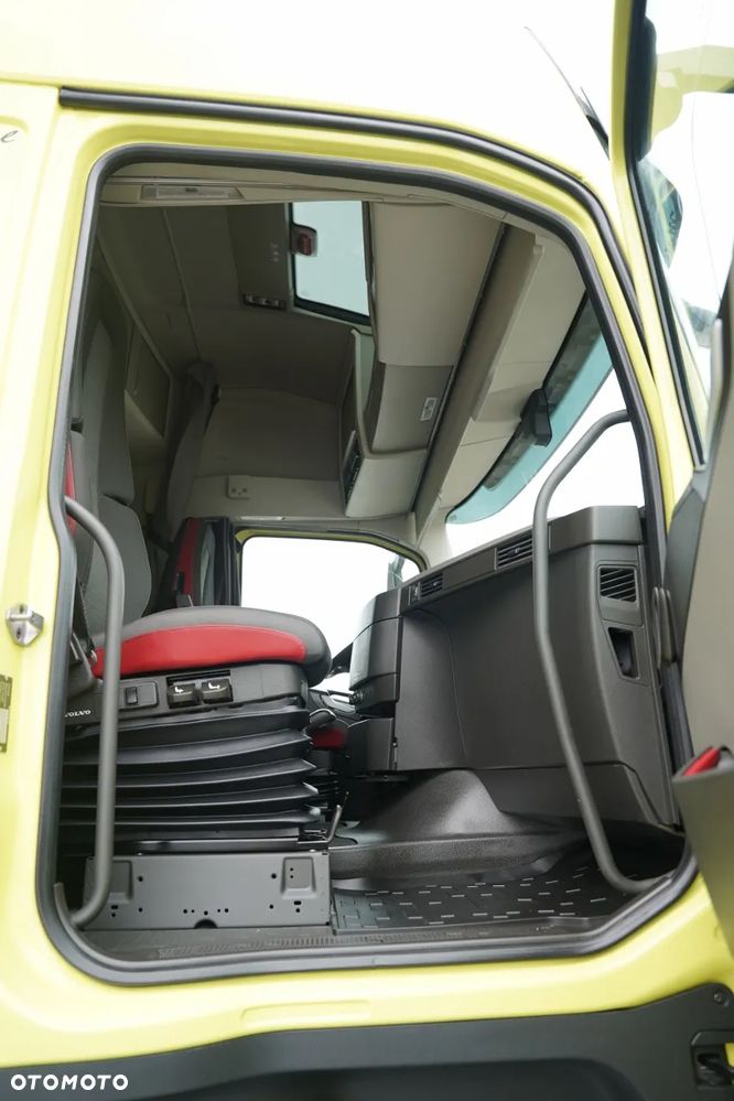Volvo FH 500 / HYDRAULIKA / KLIMA POSTOJOWA / I-SAVE / ALUFELGI / I-SHIFT / - 35