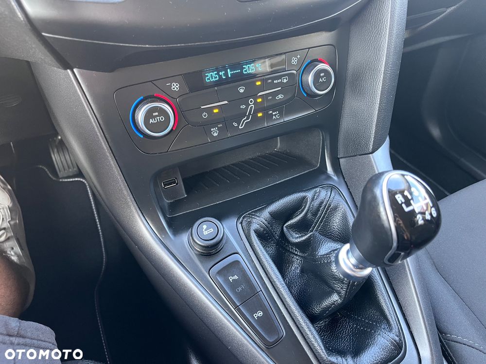Ford Focus 1.5 EcoBlue STart-Stopp-System TITANIUM - 14