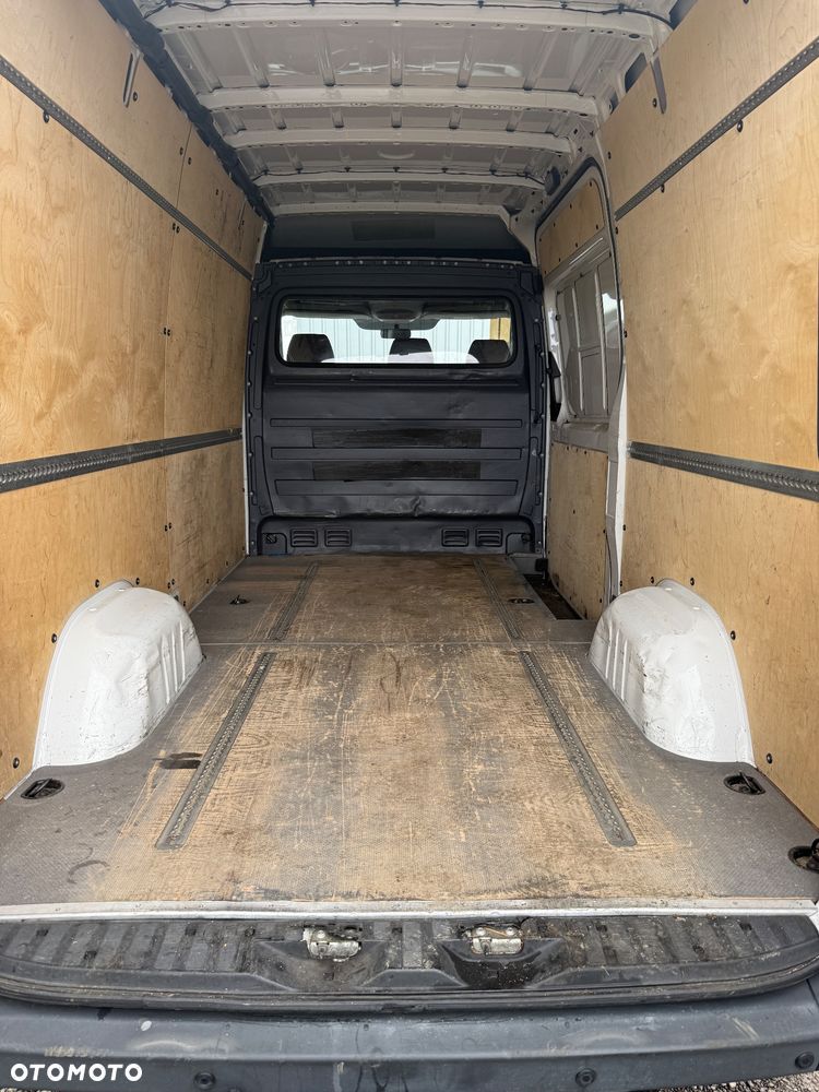 Volkswagen Crafter - 16