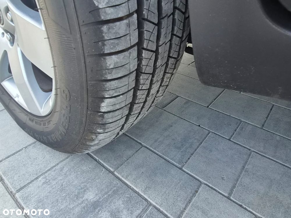 Chevrolet Captiva 2.4 4WD 7 Sitzer LT - 22
