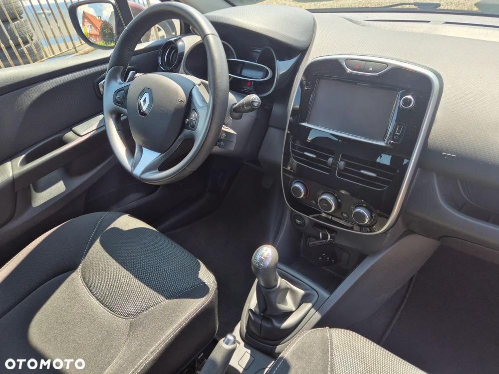 Renault Clio 1.2 16V 75 Authentique - 11