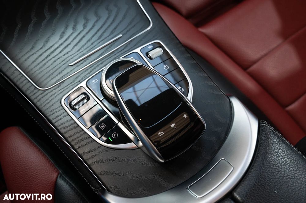 Mercedes-Benz GLC Coupe 250 4Matic 9G-TRONIC AMG Line - 16