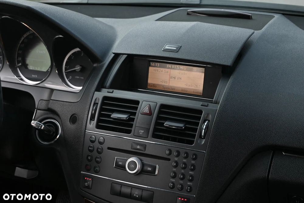 Mercedes-Benz Klasa C 350 CDI DPF 7G-TRONIC BlueEFFICIENCY Avantgarde - 37