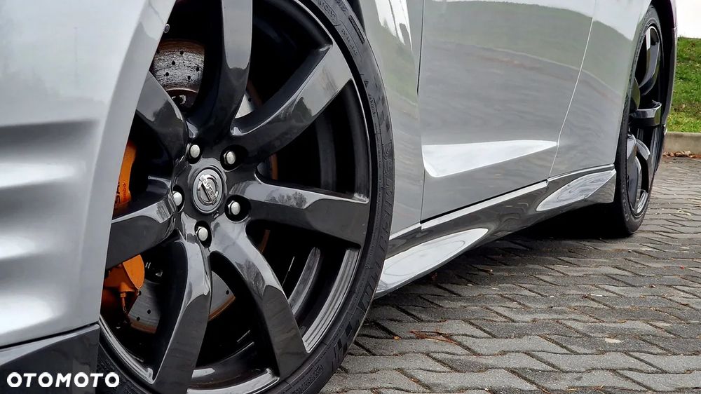 Nissan GT-R - 6