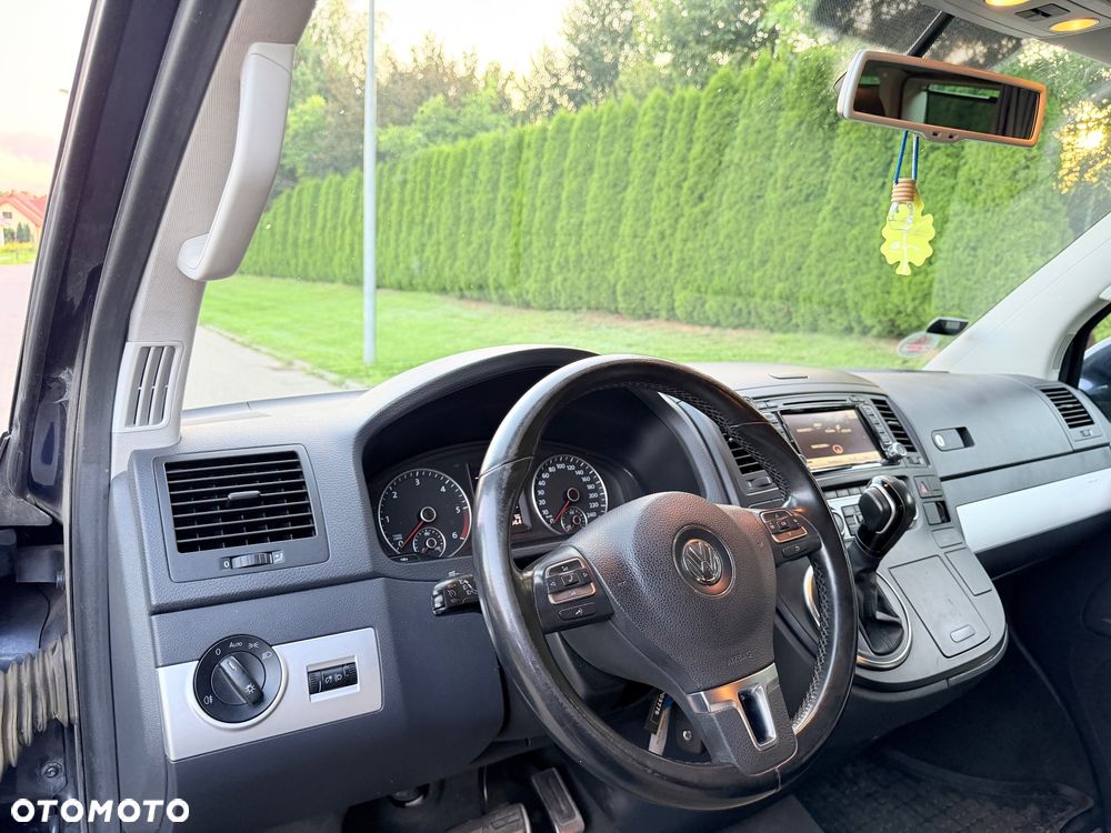 Volkswagen Multivan - 9