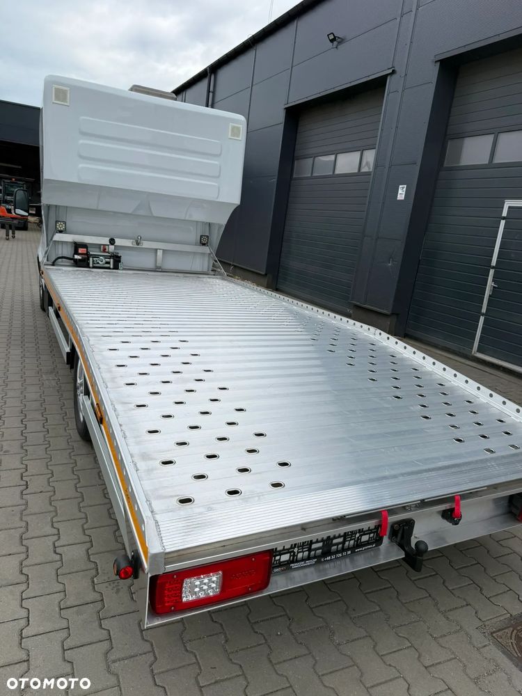 Mercedes-Benz Sprinter - 30
