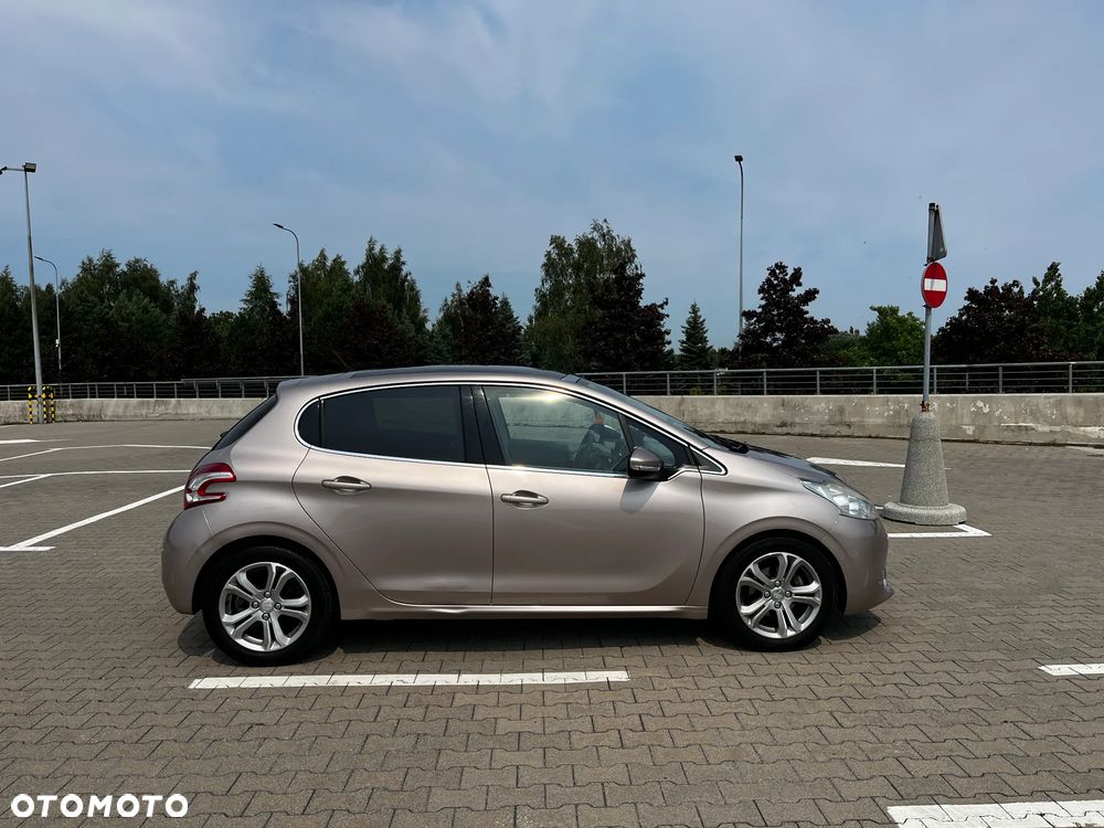 Peugeot 208 1.4 VTi Allure - 6