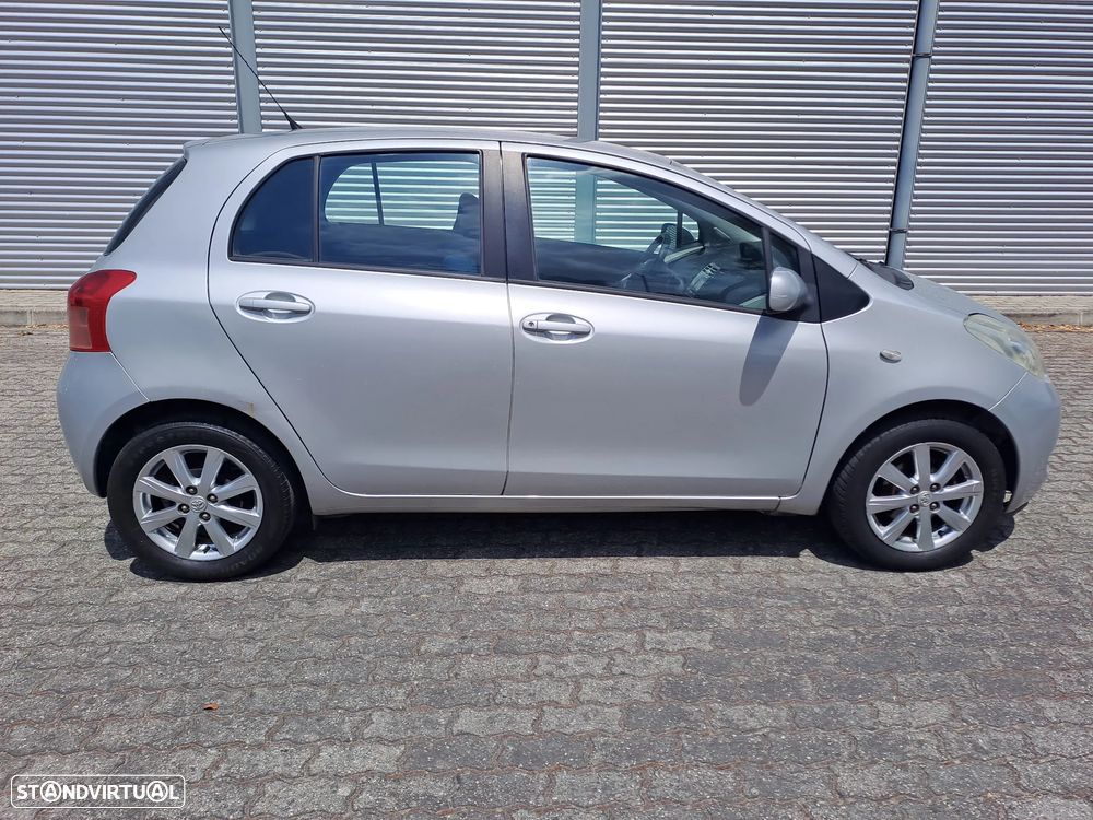 Toyota Yaris 1.0 VVT-i - 3