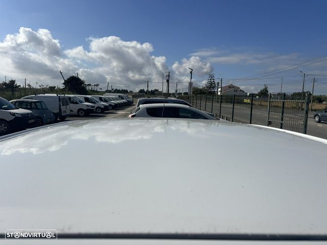 Citroën BERLINGO 3 LUGARES - 18