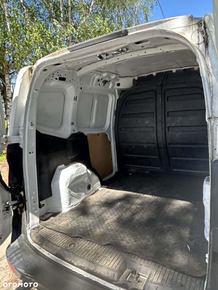 Ford Courier - 8