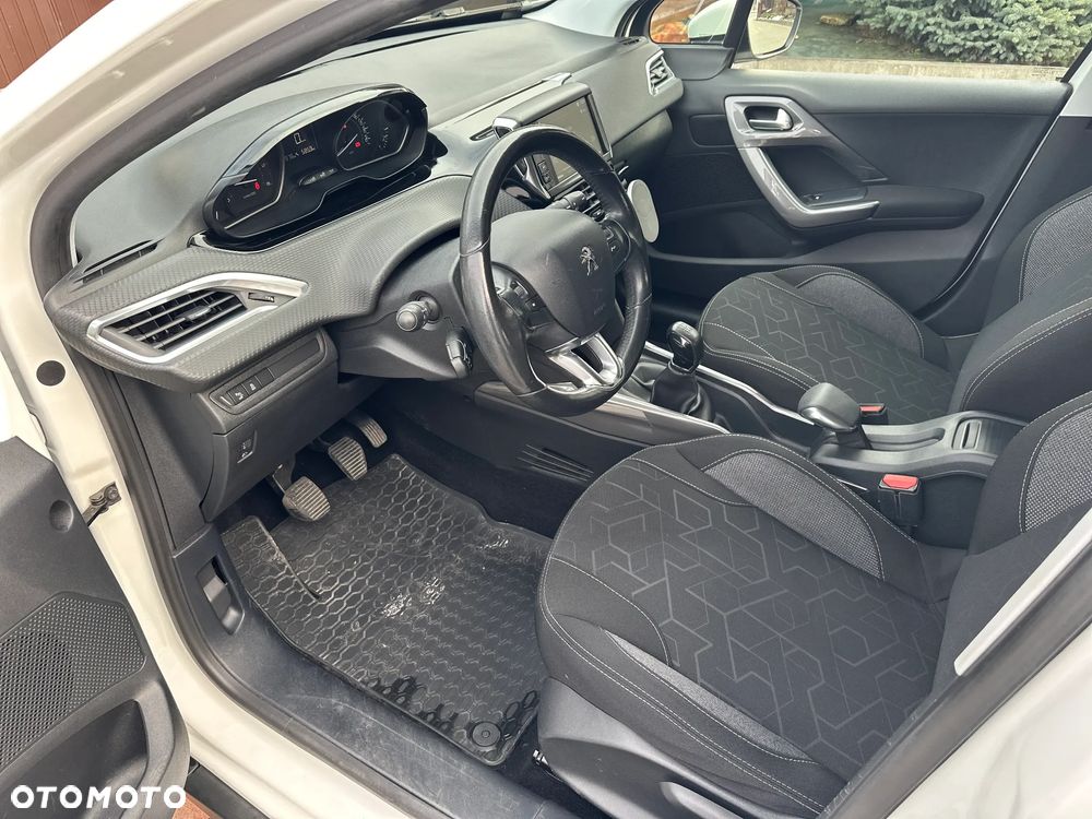 Peugeot 2008 - 15
