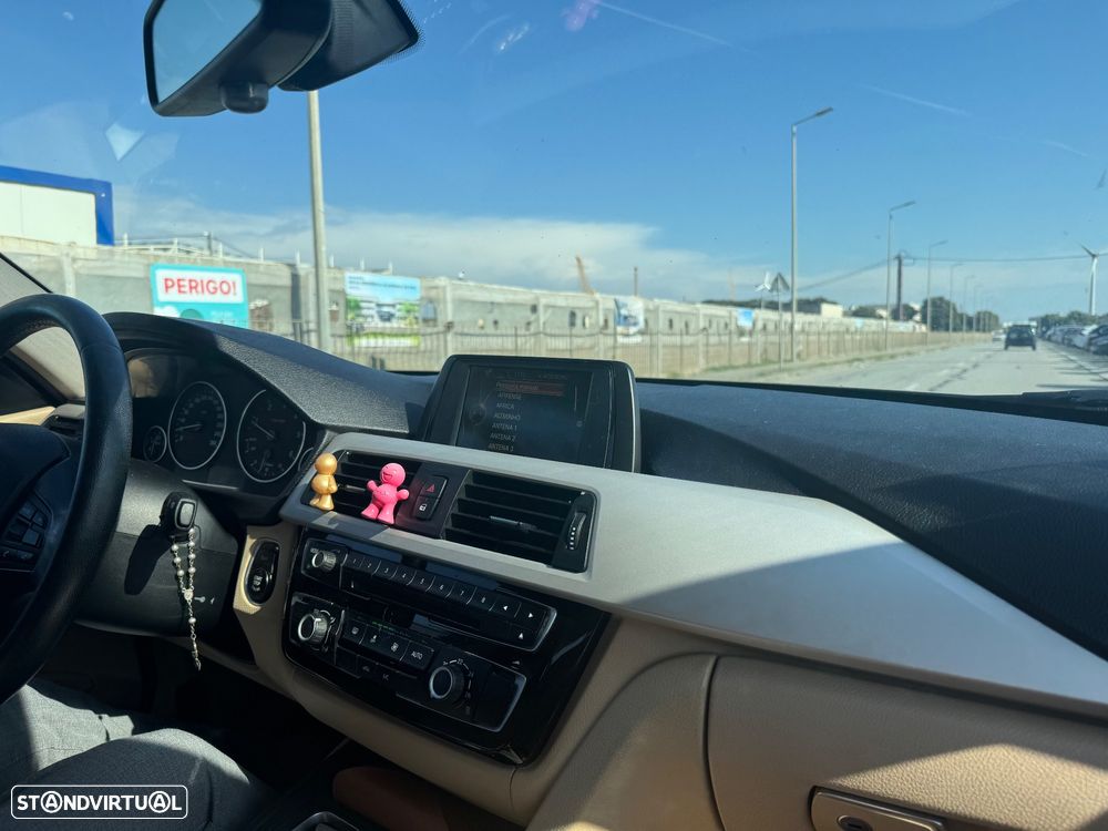 BMW 318 d - 5
