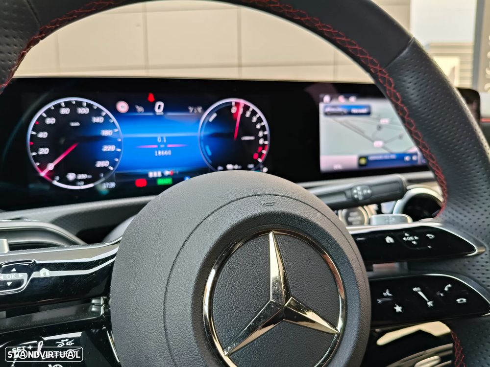 Mercedes-Benz A 250 Limousine e 8G-DCT AMG Line - 5