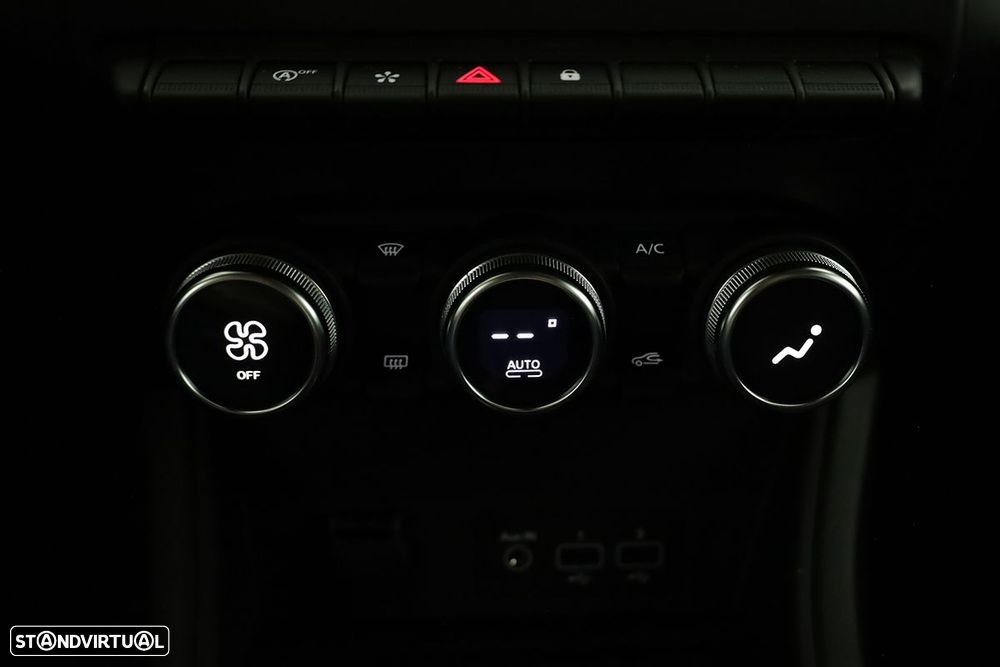 Renault Captur 1.0 TCe Techno Bi-Fuel - 13